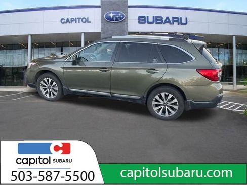 Used 2018 Subaru Outback 3.6R Touring image 12