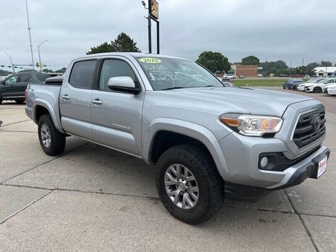 Used 2019 Toyota Tacoma SR5 image 8
