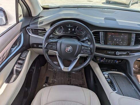 Used 2022 Buick Enclave Avenir w/ Avenir Technology Package FWD image 18