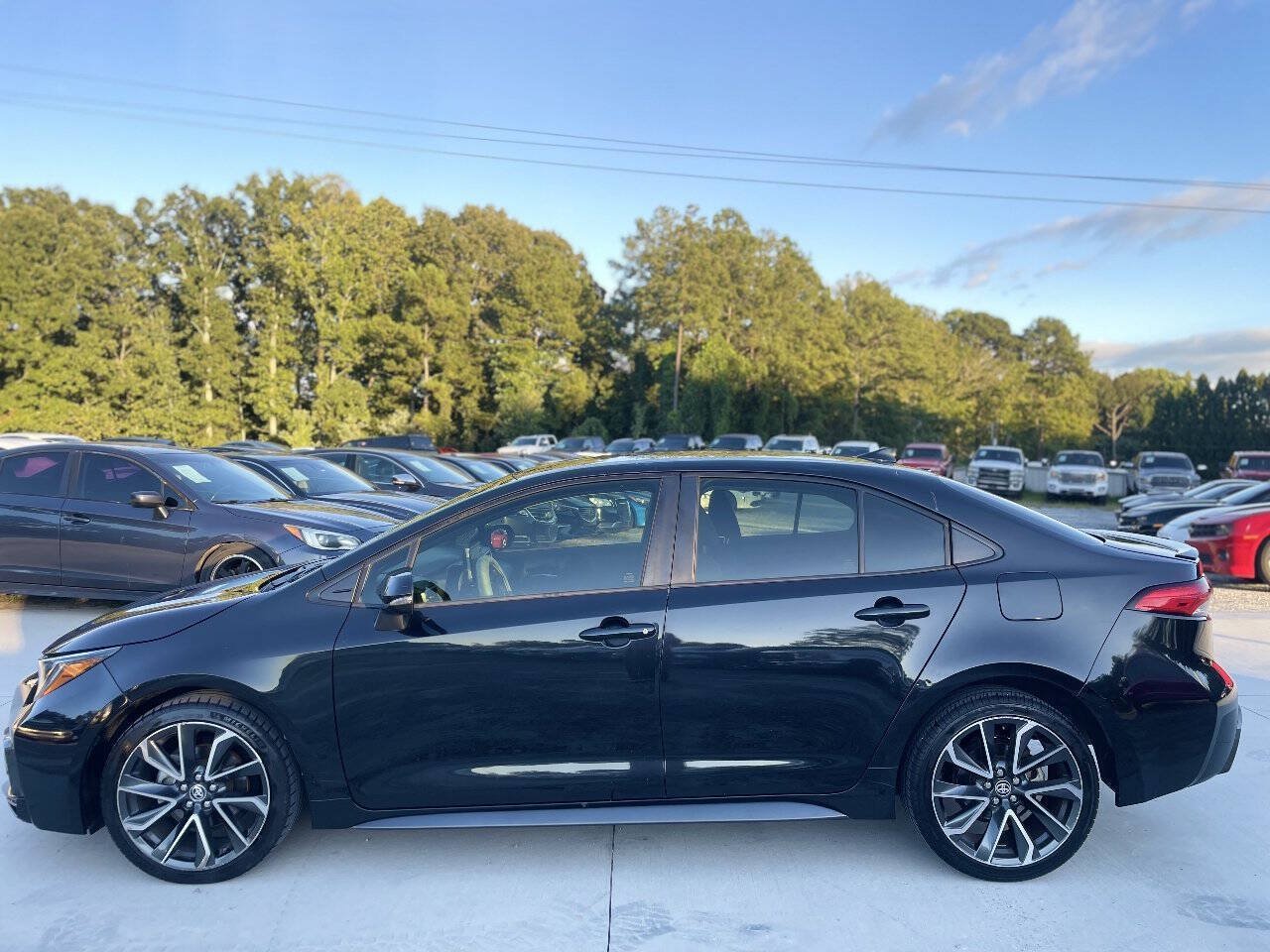 Used 2020 Toyota Corolla SE FWD image 4