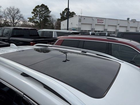 Used 2024 GMC Terrain Denali image 7