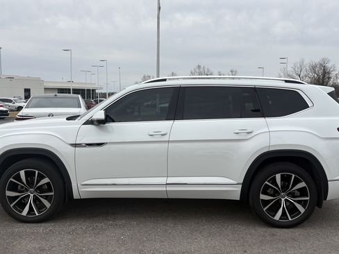 Used 2024 Volkswagen Atlas SEL Premium R-Line AWD/4WD image 42