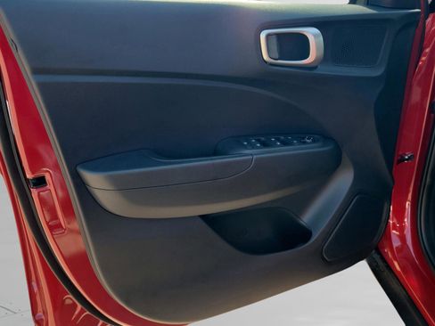 New 2026 Hyundai Venue SE image 22