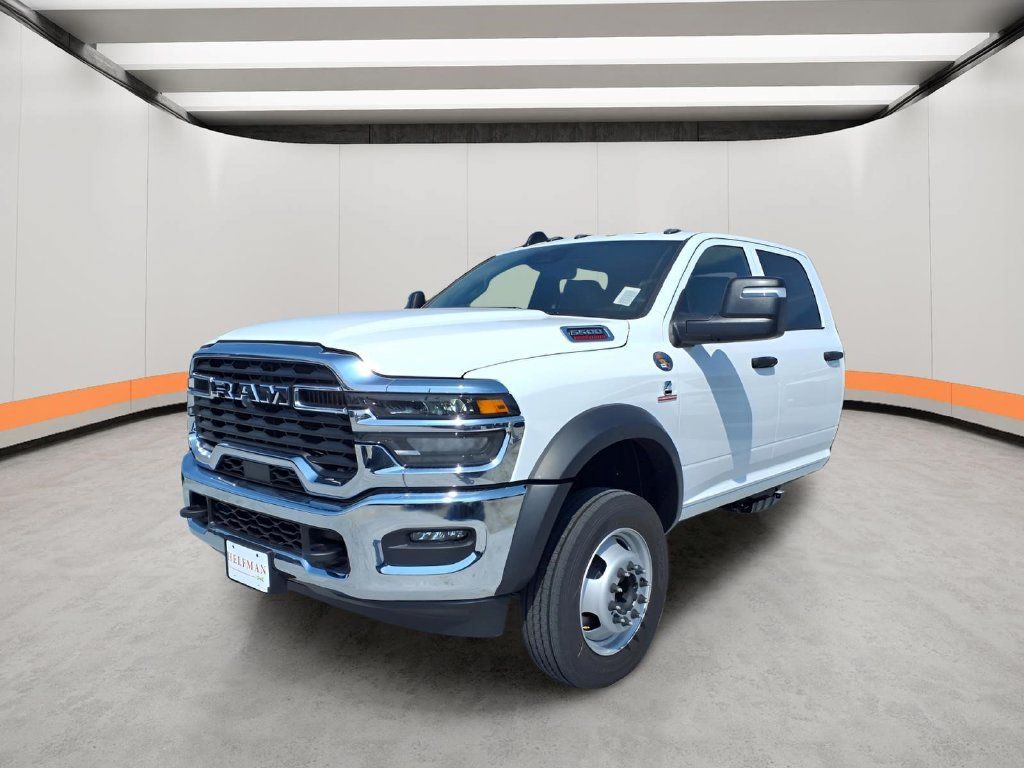 New 2027 RAM 5500 Tradesman w/ Chrome Appearance Group AWD/4WD image 3