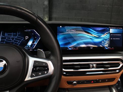Used 2024 BMW M440i Convertible w/ Premium Package RWD image 68