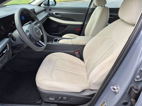 Used 2025 Hyundai Sonata SEL FWD image 14