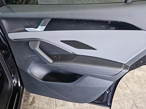 New 2025 Volkswagen Tiguan SE image 15