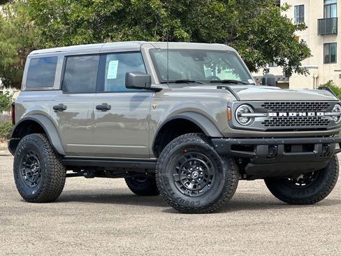 New 2026 Ford Bronco Badlands AWD/4WD image 1
