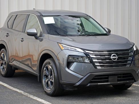 Used 2025 Nissan Rogue SV AWD/4WD image 47