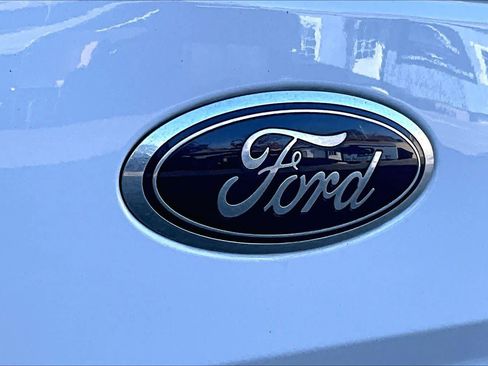 Used 2017 Ford F150 Lariat image 31