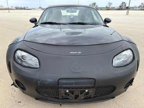 Used 2006 MAZDA MX-5 Miata Grand Touring w/ Premium Pkg image 17