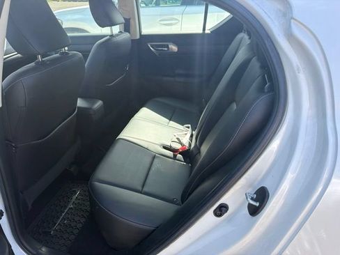 Used 2015 Lexus CT 200h w/ Seat Comfort Package FWD image 8
