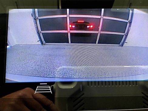 Used 2020 Chevrolet Malibu LT image 14