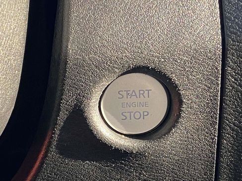 Used 2022 Nissan Frontier Pro-X image 26