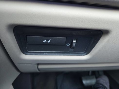 Used 2012 Land Rover Range Rover Evoque Pure Plus image 40