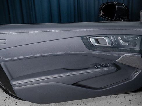 Used 2016 Mercedes-Benz SL 550 image 18