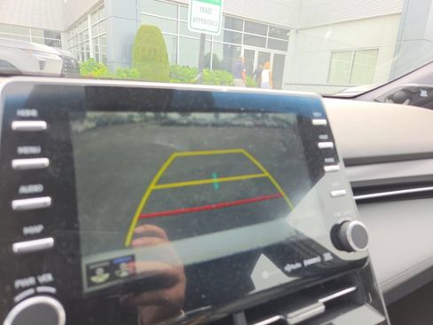 Used 2019 Toyota Avalon Touring w/ All Weather Liner Package FWD image 10