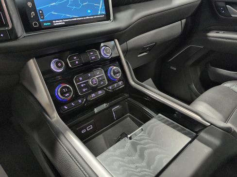 Used 2022 GMC Yukon Denali image 20