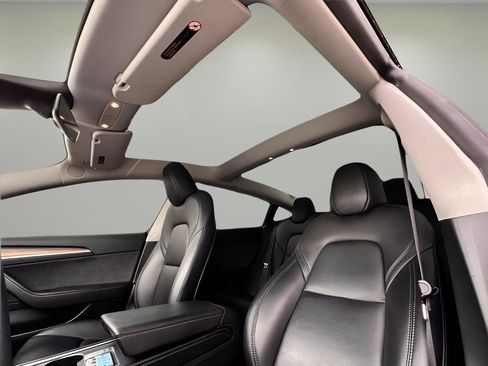 Used 2023 Tesla Model 3 Standard Range RWD image 16