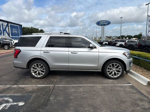 Used 2019 Ford Expedition Limited w/ Equipment Group 302A RWD image 4