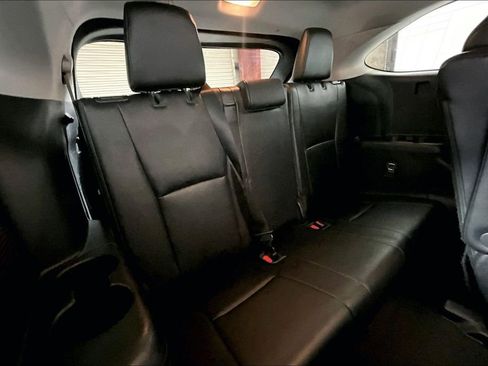 Used 2021 Toyota Highlander XLE image 18