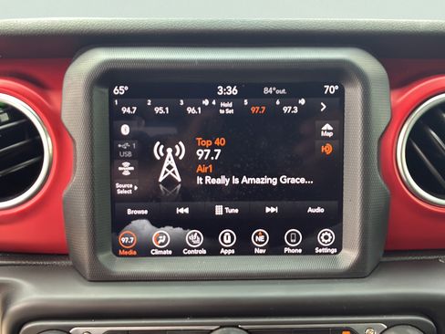 Used 2020 Jeep Gladiator Rubicon AWD/4WD image 30