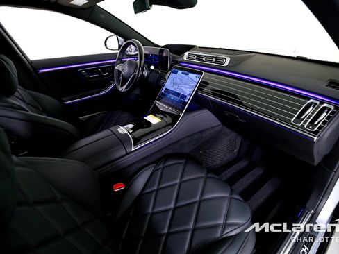 Used 2024 Mercedes-Benz Maybach S 680 4MATIC image 35