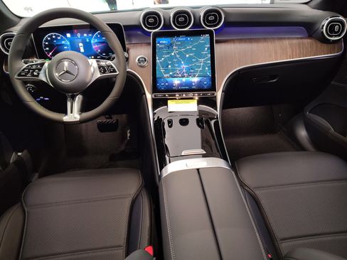 New 2026 Mercedes-Benz GLC 300 image 16