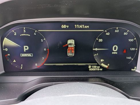 New 2025 Mitsubishi Outlander SE image 17