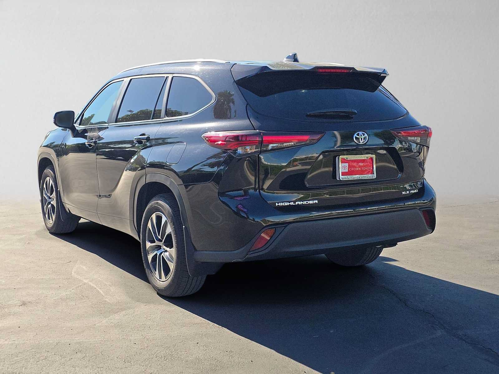 Certified 2026 Toyota Highlander XLE AWD/4WD image 5