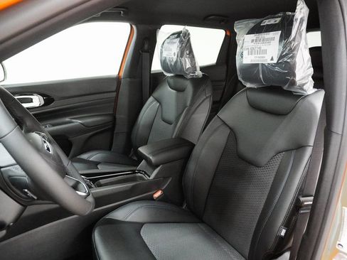 New 2026 Jeep Compass Latitude image 10