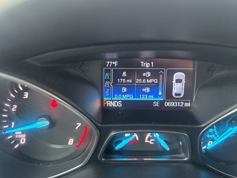 Used 2014 Ford Escape Titanium FWD image 10