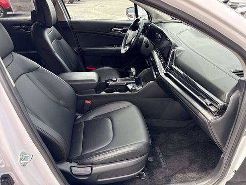Used 2024 Kia Sportage EX image 34