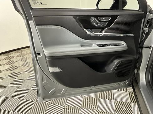 Used 2022 Lincoln Corsair FWD image 18