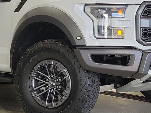 Used 2019 Ford F150 Raptor w/ Equipment Group 802A Luxury image 3