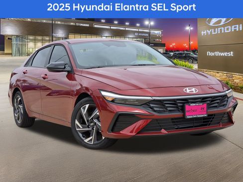 Certified 2025 Hyundai Elantra Sport FWD image 1