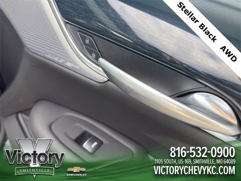 Used 2025 Cadillac XT5 Premium Luxury image 16