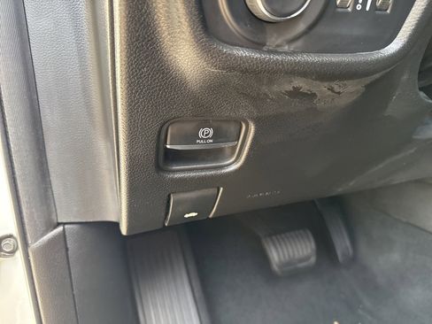 Used 2022 Jeep Grand Cherokee L Laredo w/ Luxury Tech Group I image 16