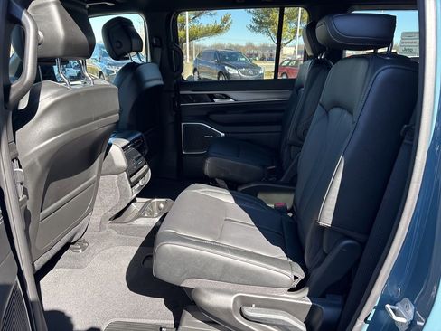 New 2026 Jeep Grand Wagoneer Limited AWD/4WD image 44