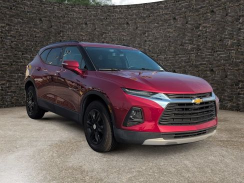 Used 2020 Chevrolet Blazer LT FWD image 2