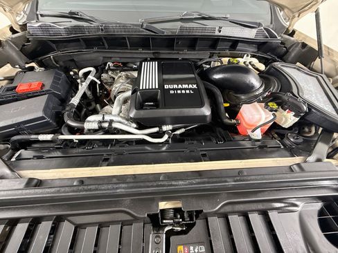 Used 2023 GMC Sierra 1500 AT4 w/ Technology Package AWD/4WD image 31