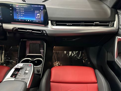 Used 2024 BMW X1 M35i w/ M Sport Professional Package image 29