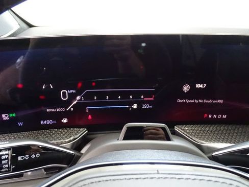 Used 2026 Cadillac Escalade V AWD/4WD image 17