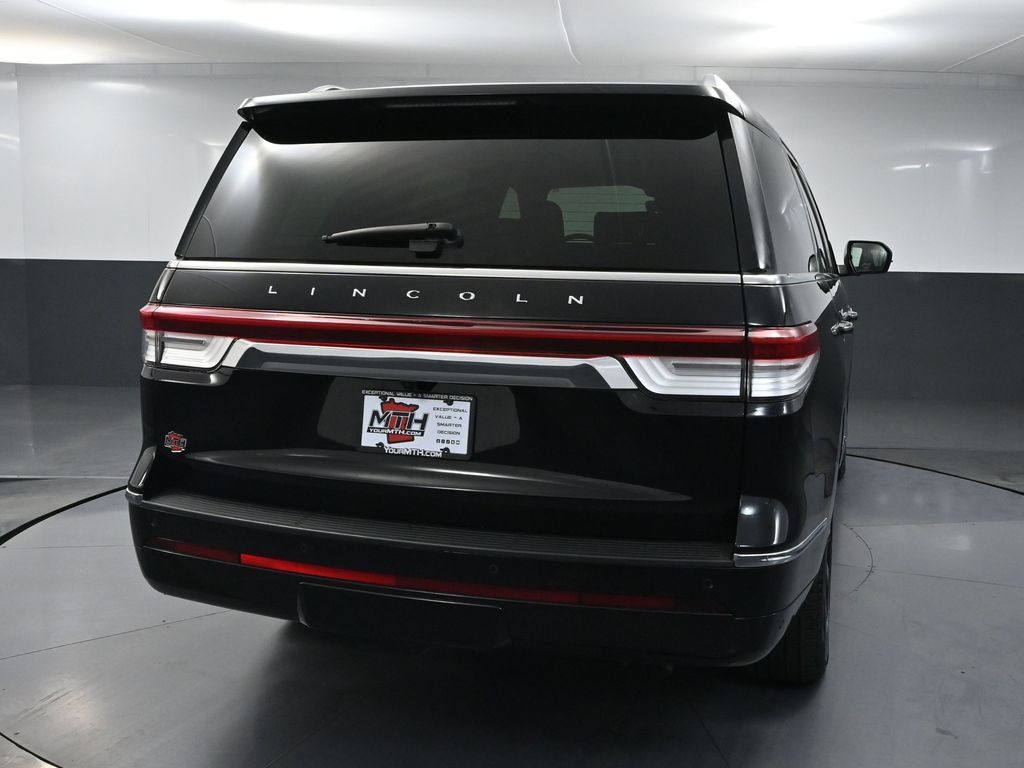 Used 2022 Lincoln Navigator Reserve w/ Equipment Group 201A AWD/4WD image 5