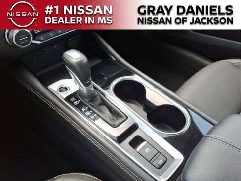 Certified 2025 Nissan Altima 2.5 SL FWD image 20