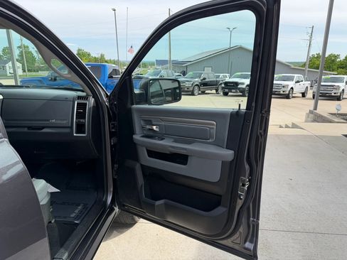 Used 2018 RAM 1500 Big Horn AWD/4WD image 42