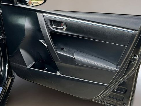 Used 2015 Toyota Corolla S Premium image 25