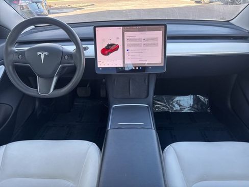 Used 2021 Tesla Model 3 Standard Range Plus image 18