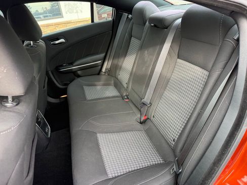 Used 2020 Dodge Charger SXT w/ Driver Convenience Group image 4