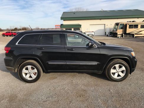 Used 2013 Jeep Grand Cherokee Laredo image 4